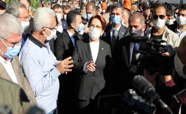 Akşener, İzmir'de deprem bölgesinde inceleme yaptı