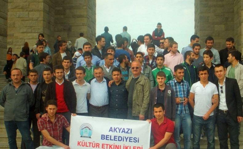Akyazı Belediyesi'nden MYO öğrencilerine Çanakkale gezisi