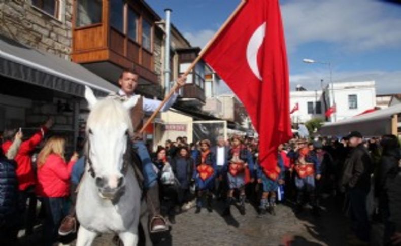 Alaçatı Ot Festivali'nden renkli görüntüler