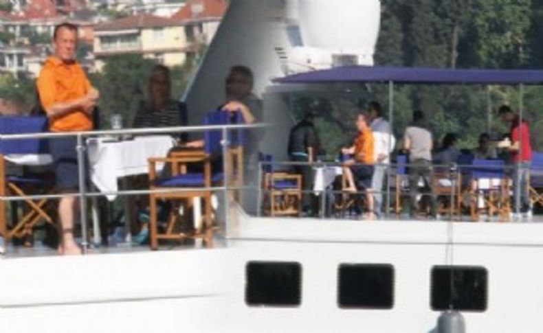 “Ağam tekneye bizi de al”
