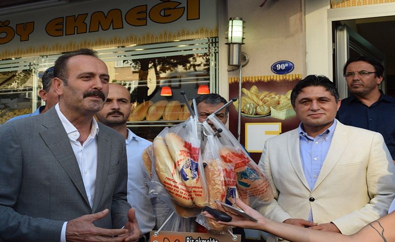 Aliağa'da ekmek askıya çıktı