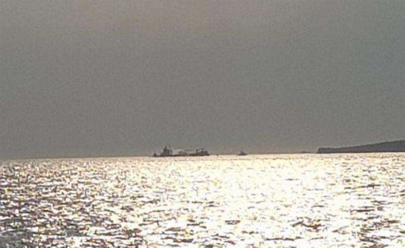 Aliağa'da kuru yük gemisi yandı