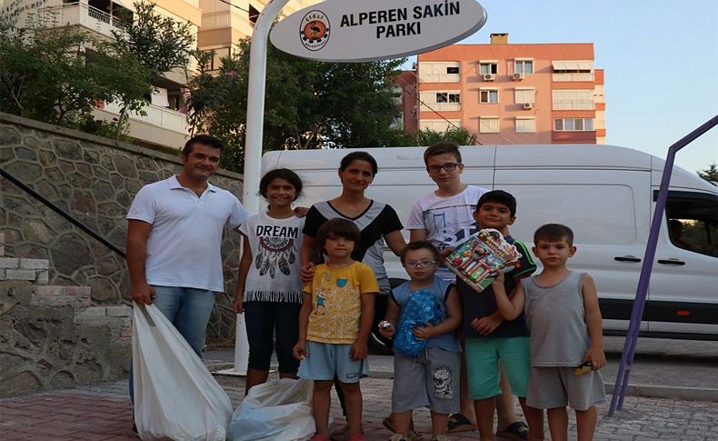 Alperen'in ölümünün birinci yılında çocuklara oyuncak dağıttılar