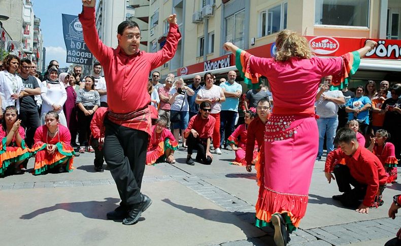 Alsancak Şenliği’ne renkli kapanış
