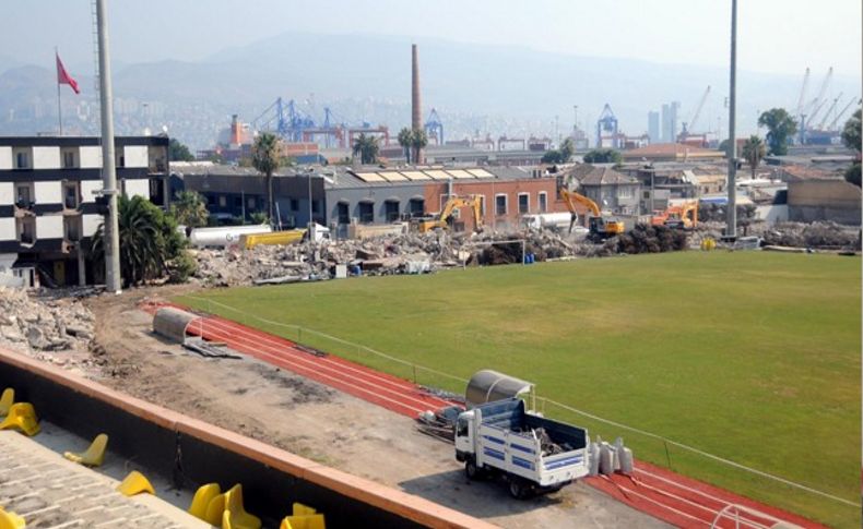 Alsancak stadının yıkım çalışmaları tam gaz