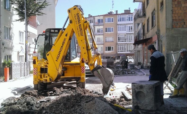 Alt yapı çalışması sırasında doğalgaz borusu koptu