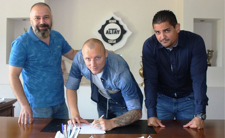 Altay'da ilk imza Ivanov'dan