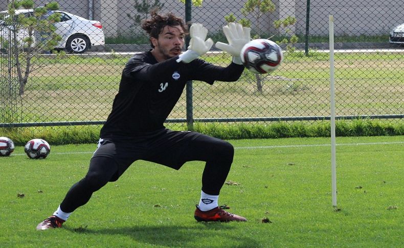 Altay'da kaleci Emre yol ayrımında