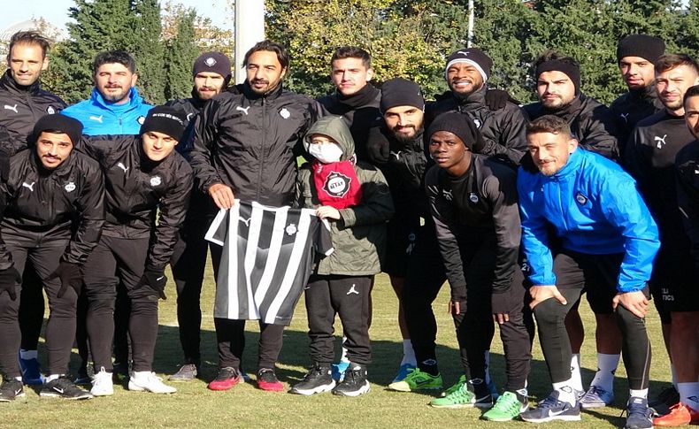 Altay'dan Ayaz Efe'ye moral