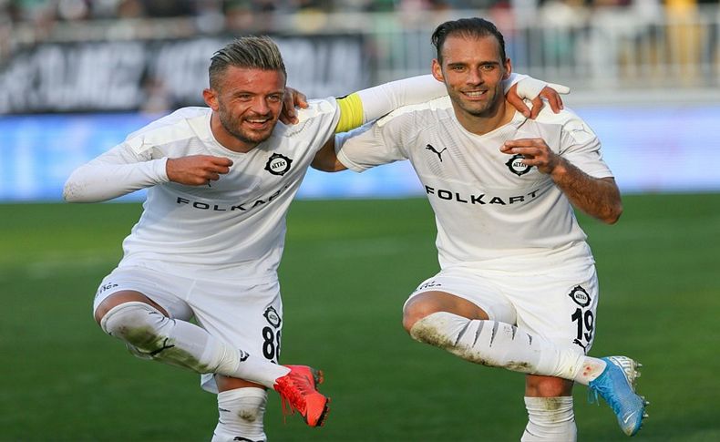 Altay'dan zirveye gözdağı
