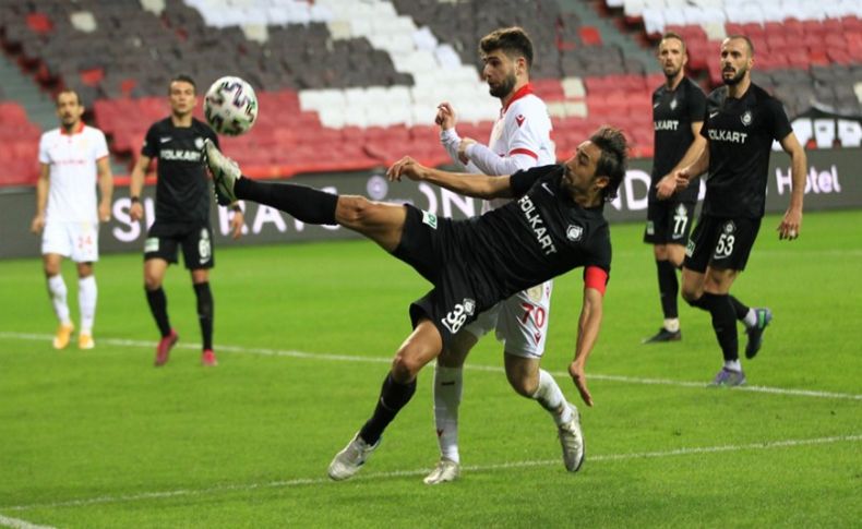 Altay son dakikalarda yıkıldı!