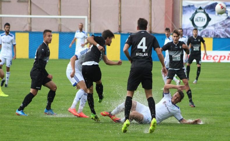 Altay savunmayı öğrendi