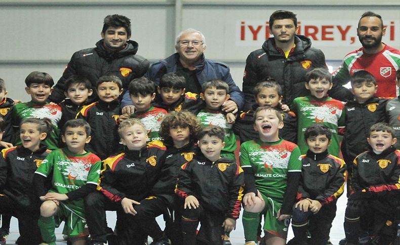 Altınordu salon futbolu turnuvası düzenledi