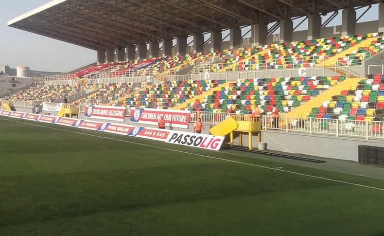 İki takım taraftarları maçı aynı tribünde izleyecek