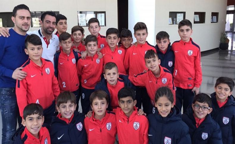 Altınordulu çocuklara Xavi sürprizi