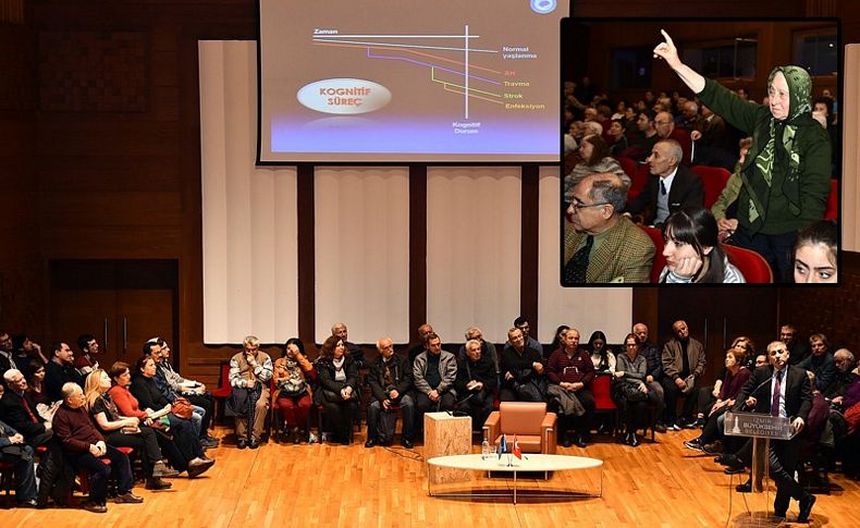 Alzheimer panelinde ilgi sahneye taştı