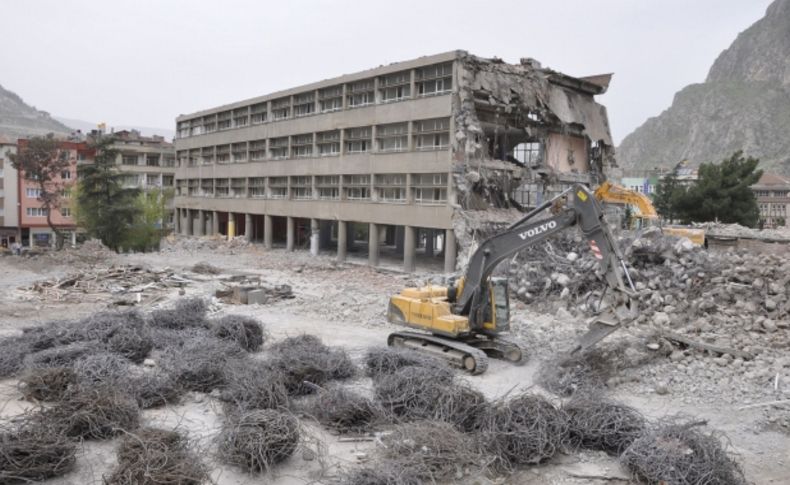 Amasya Lisesi’nin yıkım aşamasında sona gelindi