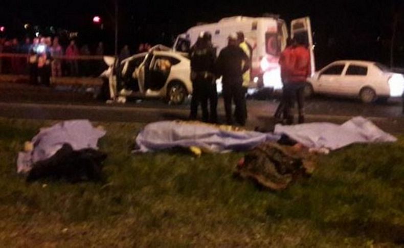 Ambulans ile otomobil çarpıştı: 6 ölü, 2 yaralı
