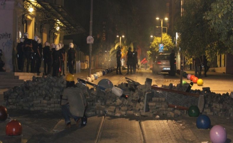 Ambulans yaralı eylemciye barikatlar sebebiyle geç ulaştı