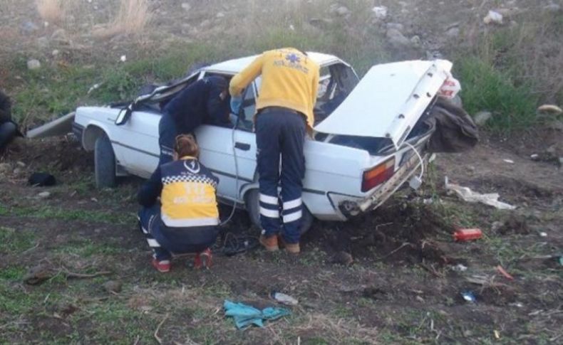 Ambulansla otomobil çarpıştı: 5 ölü, 2 yaralı