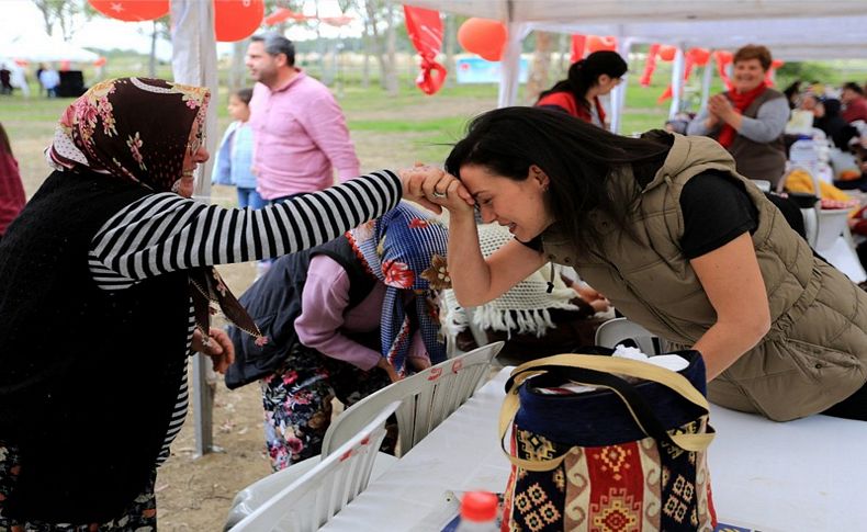 Anneler Pamucak tesislerinde buluştu