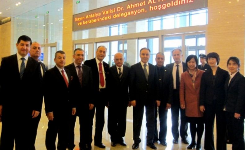 Antalya Valisi Altıparmak, Çinli işadamlarını yatırıma davet etti
