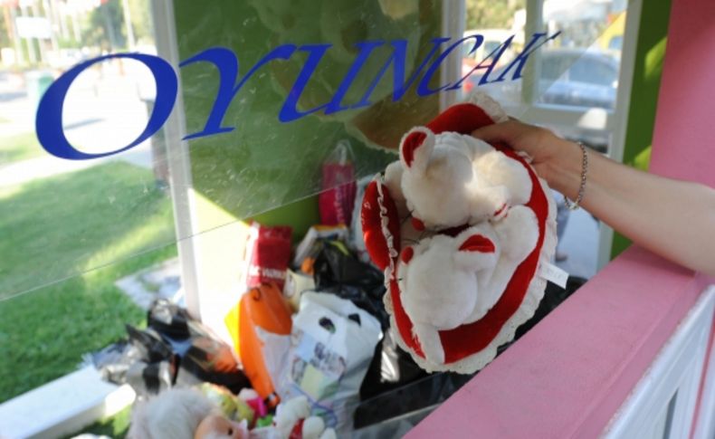 Antalyalılar Sevgi Kumbarası’na destek verdi