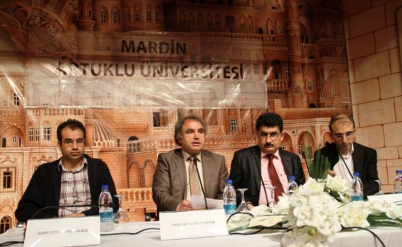 Artuklu Üniversitesi'nde Kürt Dili Bayramı paneli