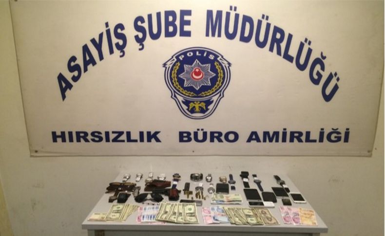 İzmir'de hırsızlık şebekesi çökertildi