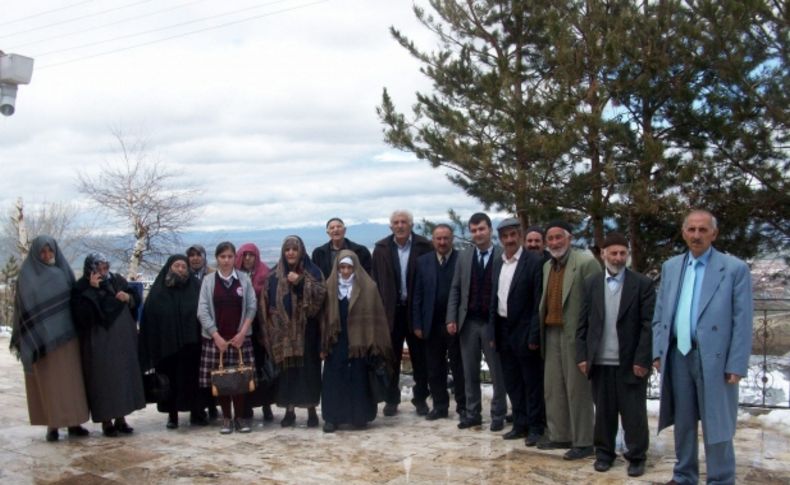 Aşkale'nin yaşlı çınarları Erzurum'u gezdi