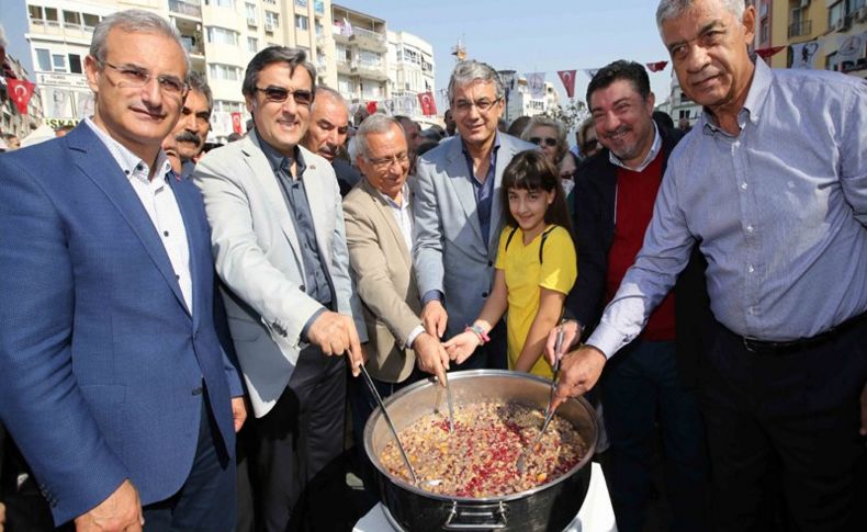 Aşure Kazanı 'Dostluk' İçin Kaynadı