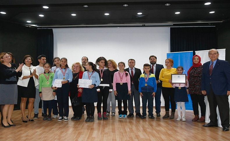 Ata’ya özlemlerini yazarak dile getirdiler