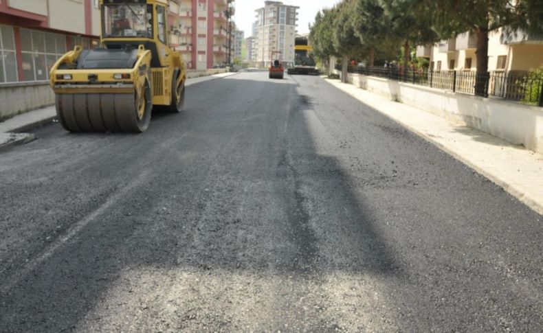 Atakent Mahallesi'nin sahili parke, yolları asfalt döşendi