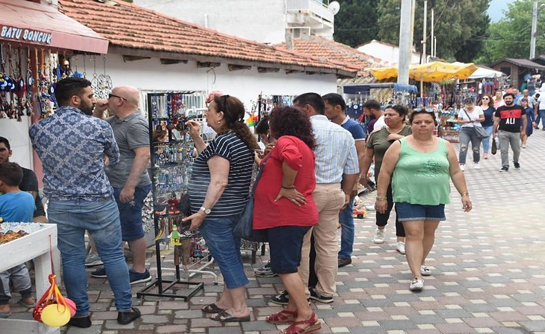 Ateşin camla buluştuğu Nazarköy'e yazın ilgi arttı