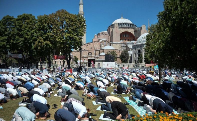 Ayasofya Camii'nde ikinci cumaya yoğun ilgi