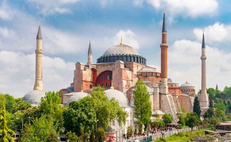 Ayasofya'da 2 formül: Ya yüksek yargı ya kararname