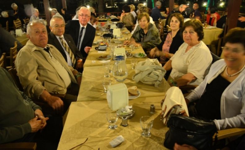 Aydın Lisesi mezunları Kuşadası’nda buluştu