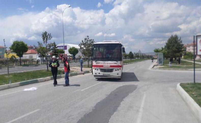 Aynı yerde 3 kaza: 2 ölü, 1 yaralı