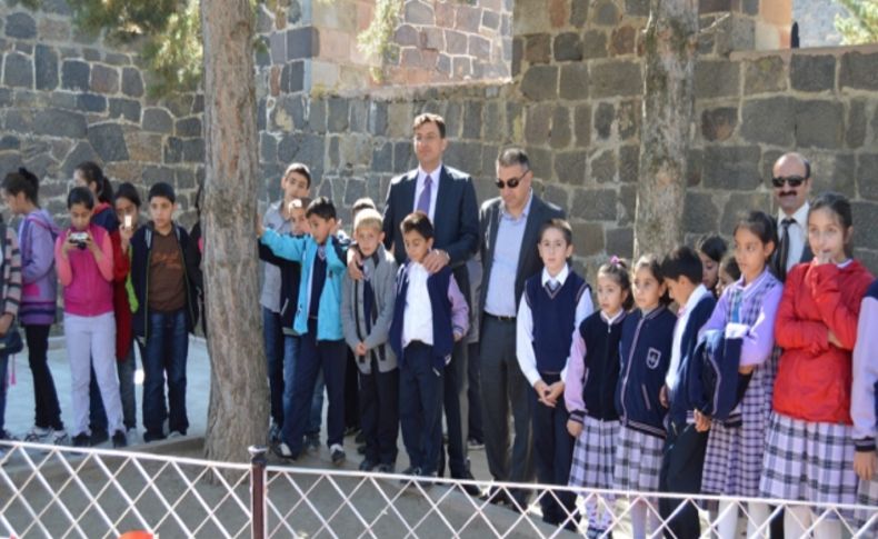 Aziziyeli öğrenciler tabyaları ziyaret etti