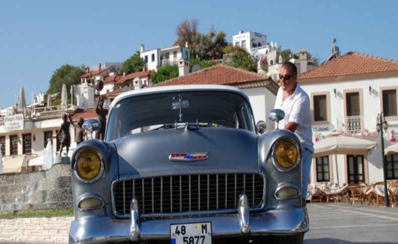 Babasına 1955 model Chevrolet ile sürprizi yapacak