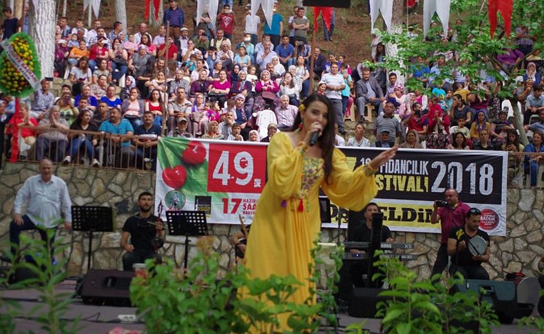 Bademli'de kiraz ve fidancılık festivali