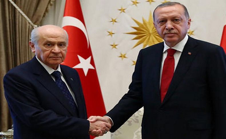 Bahçeli'den 2 ilde daha 'jest'! Listeden çıkarttılar!