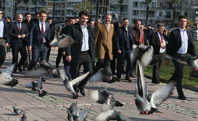 Bakan Gül'den İzmir turu