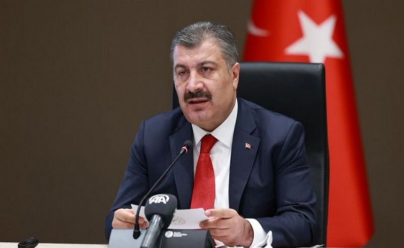 Aşı zorunlu olacak m? Yılbaşı gecesi kısıtlama var m? Bakan Koca açıkladı