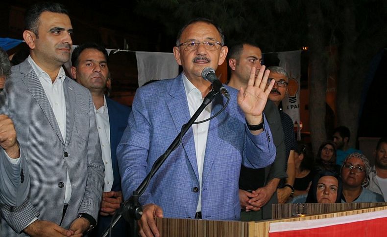 Bakan Özhaseki'den İzmir Büyükşehir Belediyesi'ne slogan salvosu