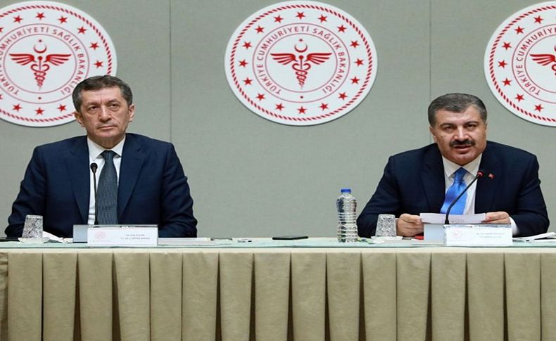 Bakan Selçuk: Eğitime 30 Nisan'a kadar ara verildi