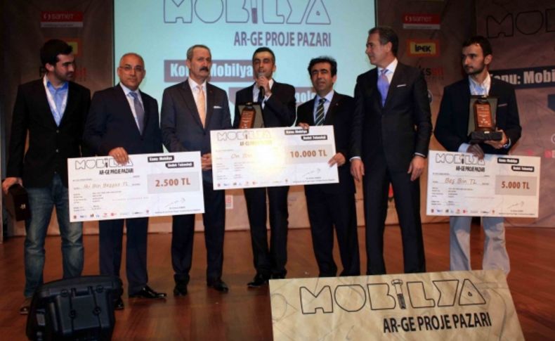 Bakan Çağlayan'dan bankalara 'ahlaktan edepten yoksun' benzetmesi