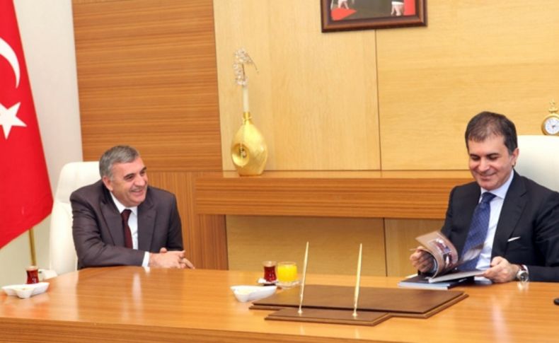 Bakan Çelik, Sakarya Büyükşehir Belediyesi'ni ziyaret etti