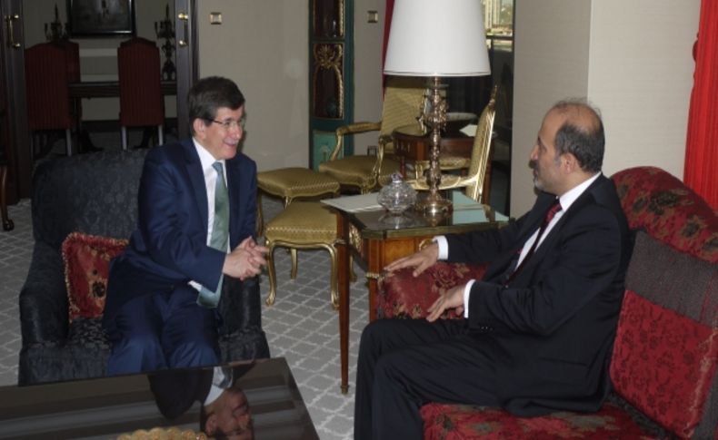 Bakan Davutoğlu, Suriye Ulusal Konseyi Başkanı'yla görüştü