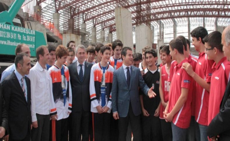 Bakan Kılıç: Kim güzelden yana tavır koyarsa millet de ondan yana tavır koyar